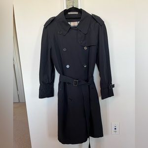 Sold Burberry Heritage Trench Coat Size 10R